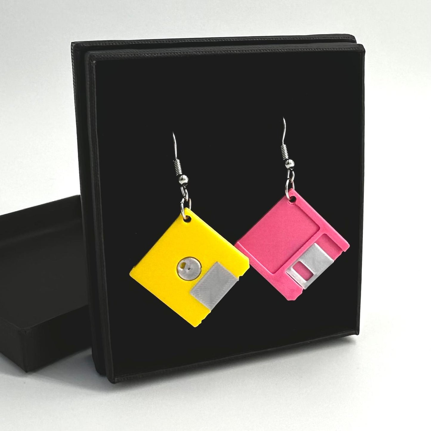 Retro Floppy Disk Earrings – 80s Pastel Geeky Jewellery