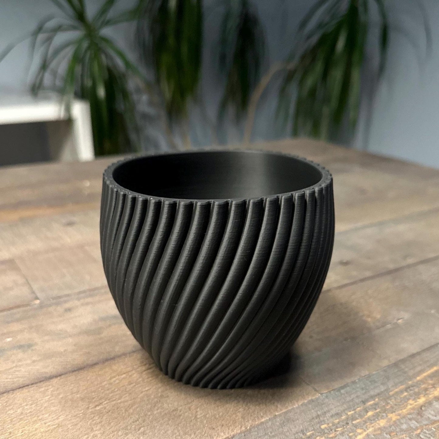 Ribbed Spiral Plant Pot