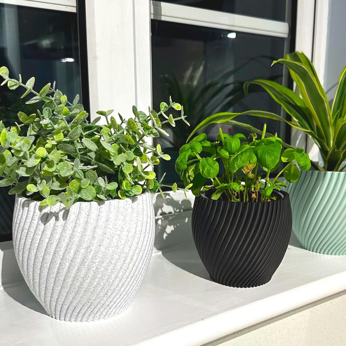 Ribbed Spiral Plant Pot
